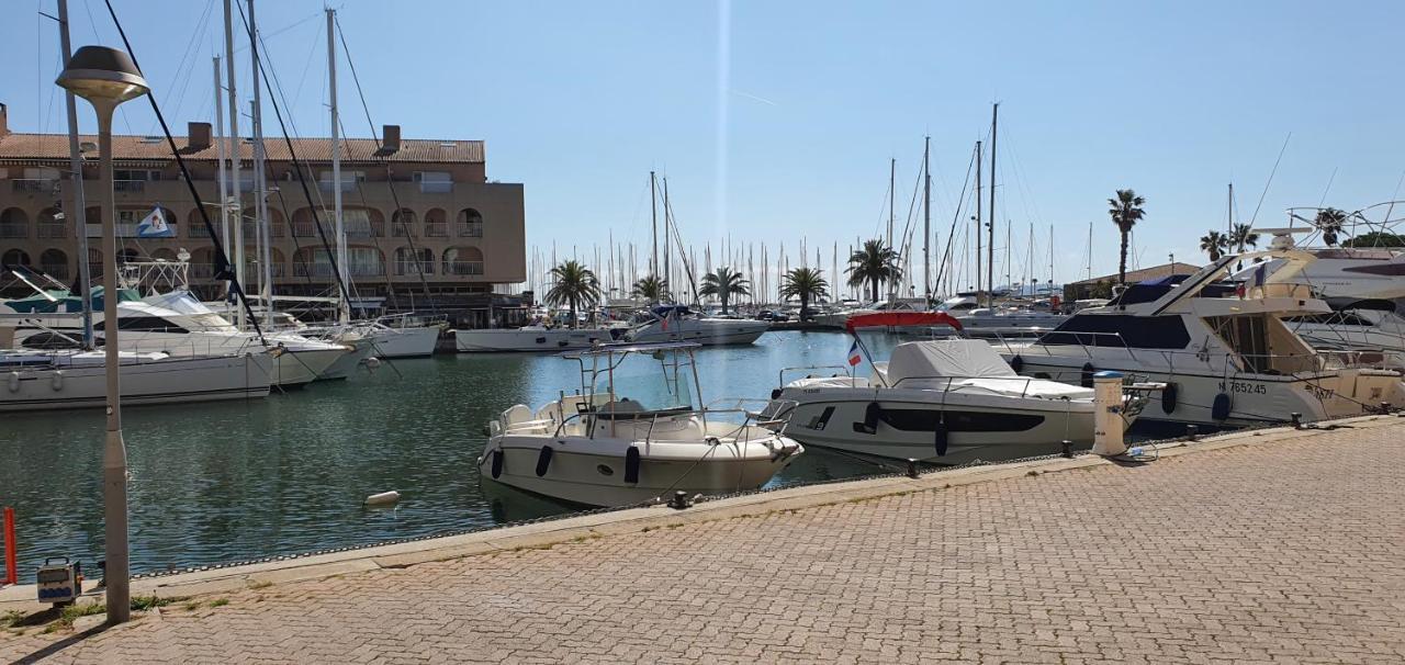 L'Etoile Sous Les Pins - La Loge Lägenhet Hyères Exteriör bild